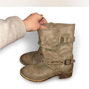 Stylish Tan Ankle Boots